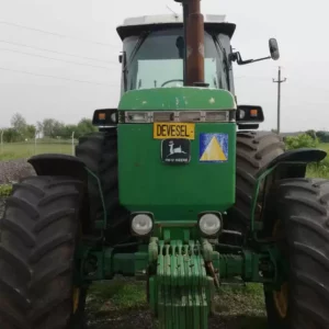 Tractor John Deere 4955 - 12 Tractor John Deere 4955 - 12