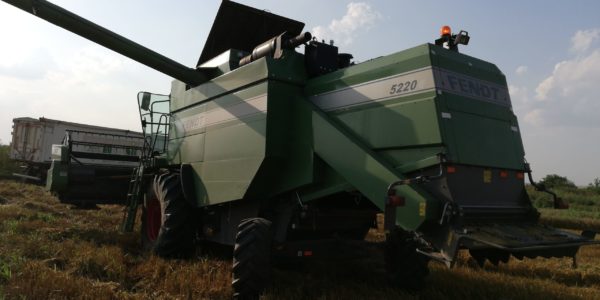 Combina agricola Fendt 5220 E Combina agricola Fendt 5220 E