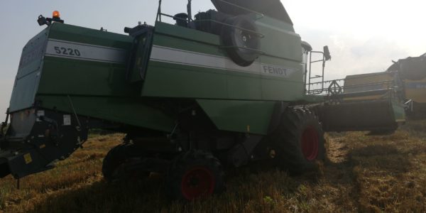 Will City center Foresee Combina agricola Fendt 5220 E an 2015 preluare contract leasing - Afaceri  in agricultura