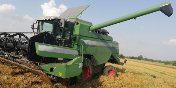 Will City center Foresee Combina agricola Fendt 5220 E an 2015 preluare contract leasing - Afaceri  in agricultura