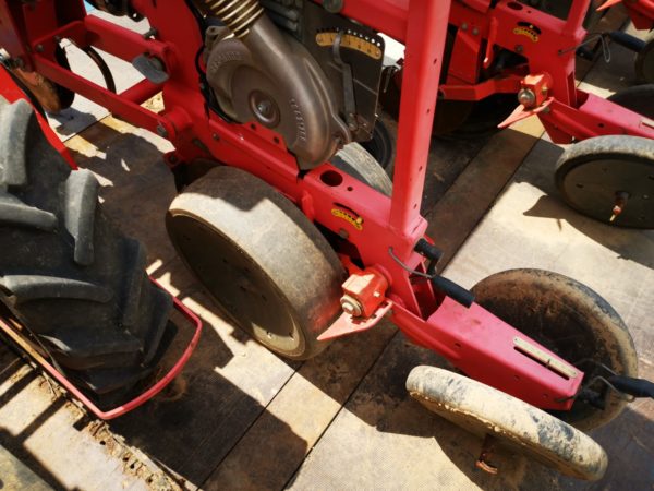 Semanatoare Maschio Gaspardo MT8 cu fertilizare Semanatoare Maschio Gaspardo MT8 cu fertilizare