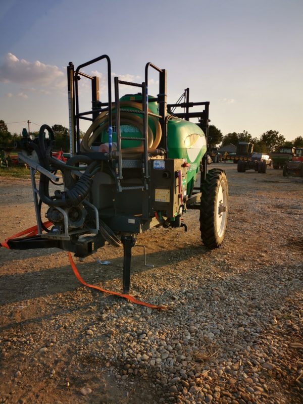 Masina erbicidat Unigreen an 2012 Masina erbicidat Unigreen an 2012