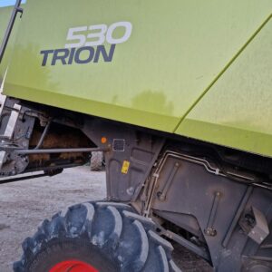 Combina Claas Trion 530 - 9 Combina Claas Trion 530 - 9