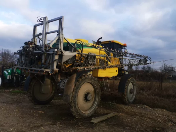 Masina Erbicidat Agripla - 1 Masina Erbicidat Agripla - 1