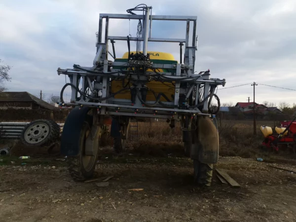 Masina Erbicidat Agripla - 2 Masina Erbicidat Agripla - 2