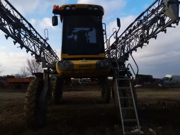 Masina Erbicidat Agripla - 6 Masina Erbicidat Agripla - 6