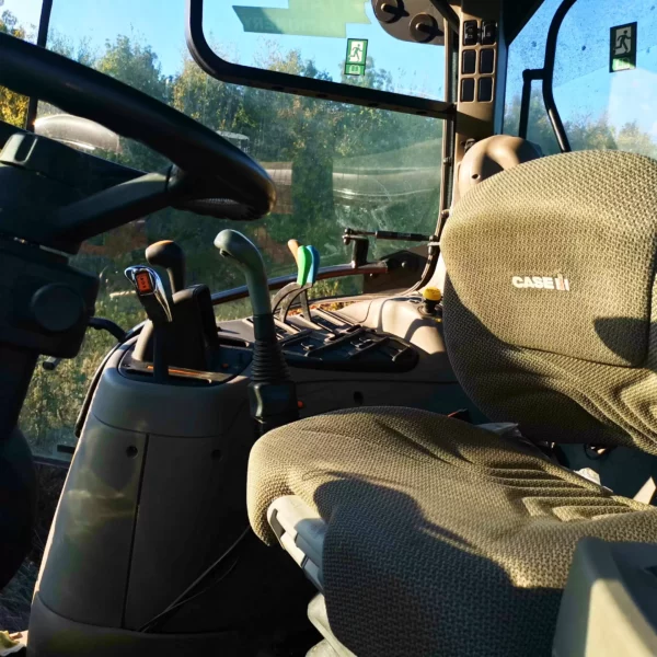 Tractor CASE Maxxum 150 - 13 Tractor CASE Maxxum 150 - 13