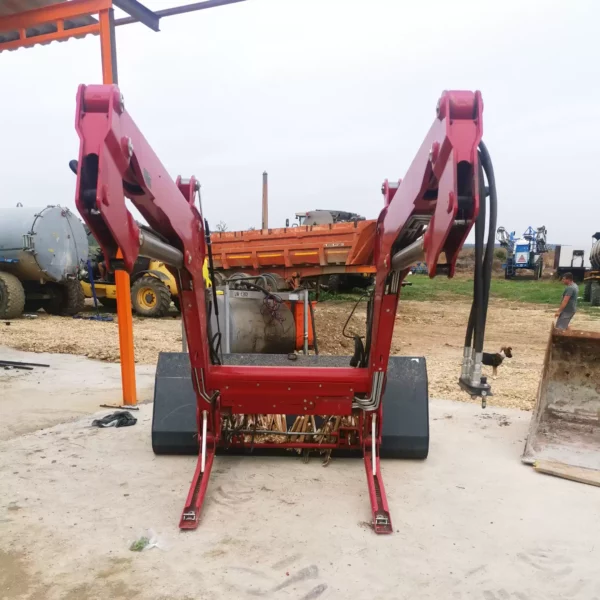 Tractor CASE Maxxum 150 - 8 Tractor CASE Maxxum 150 - 8