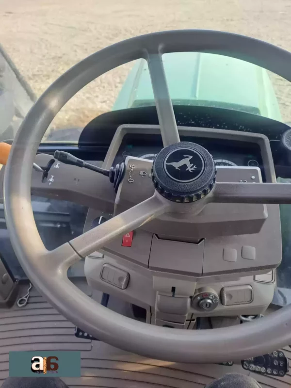 Tractor John Deere 6150m an 2014 - 8 Tractor John Deere 6150m an 2014 - 8