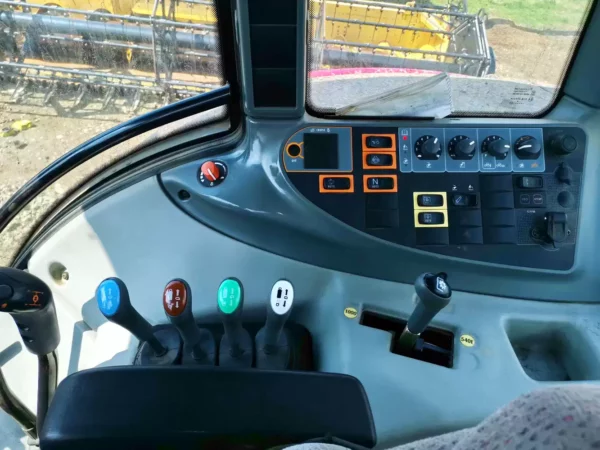 Tractor Valtra T193 an 2015 - 8 Tractor Valtra T193 an 2015 - 8